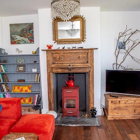 Finest Retreats - Western Watch - Sea Views, Pets Accepted, Sleeps 6 Lower Boscaswell Exterior photo