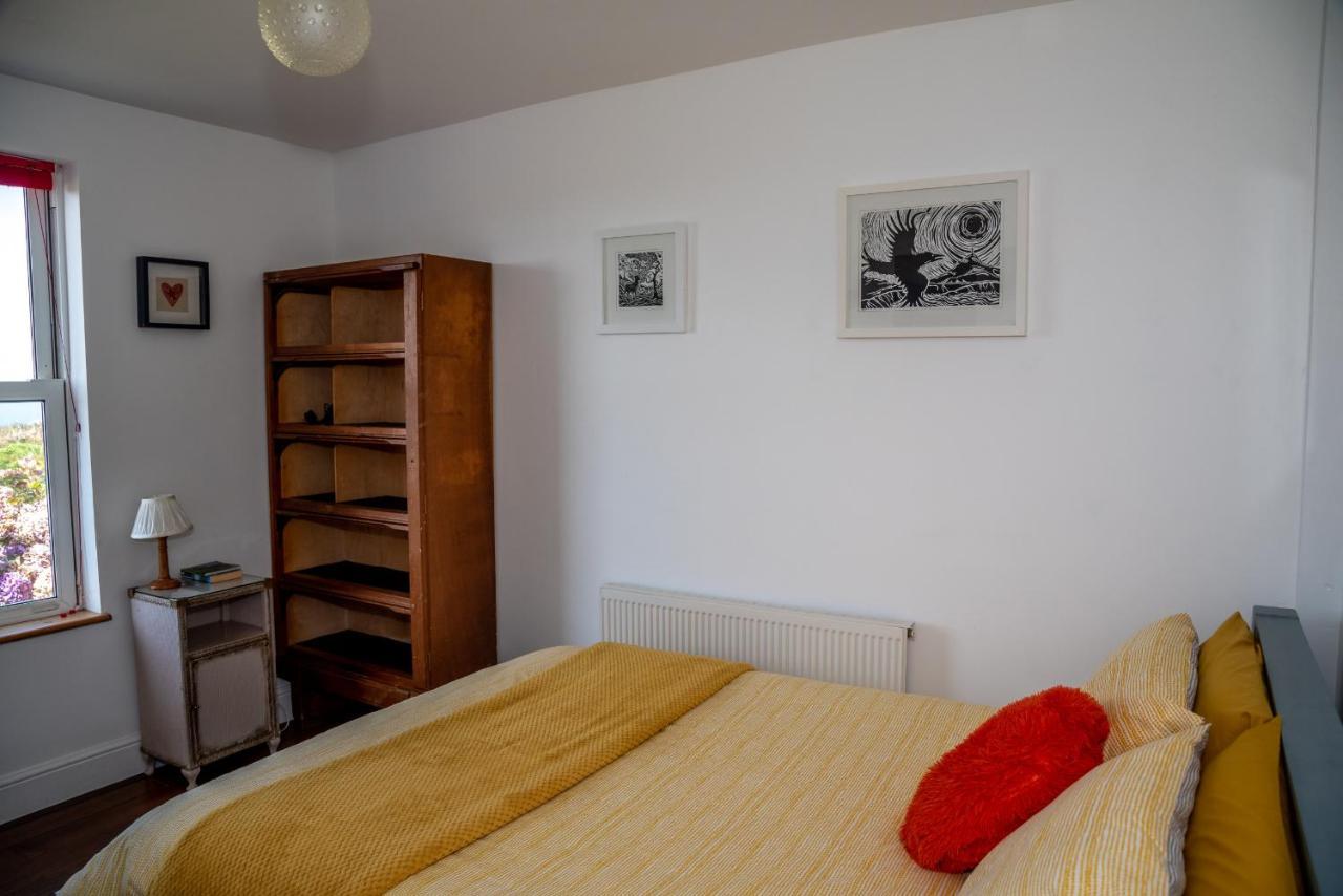 Finest Retreats - Western Watch - Sea Views, Pets Accepted, Sleeps 6 Lower Boscaswell Exterior photo